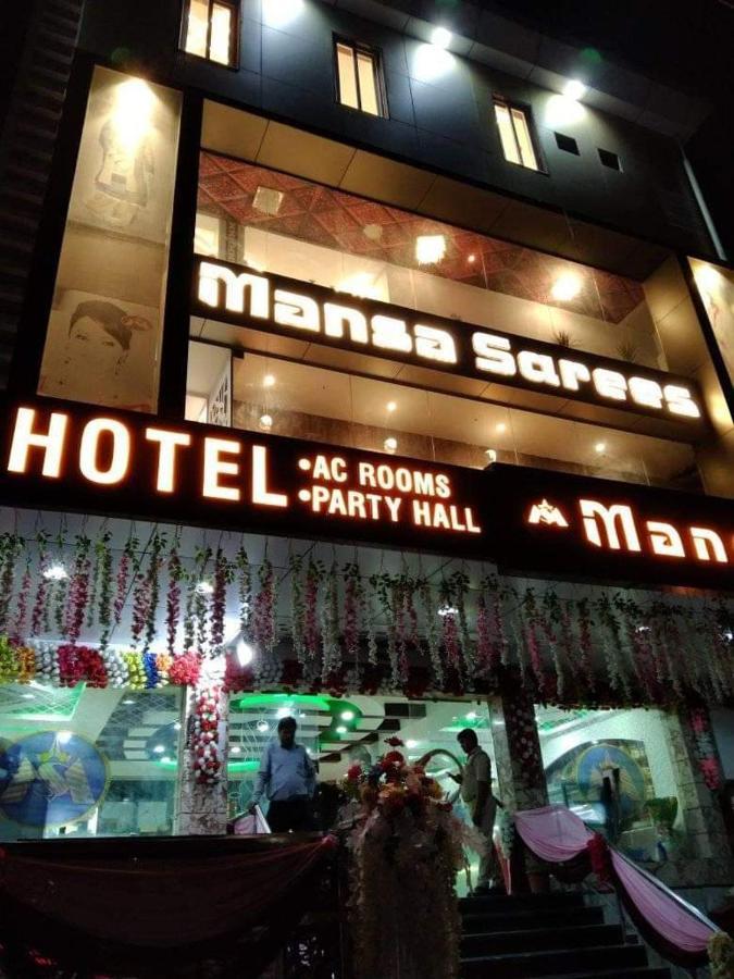 Hotel Mansa Kanpur Buitenkant foto